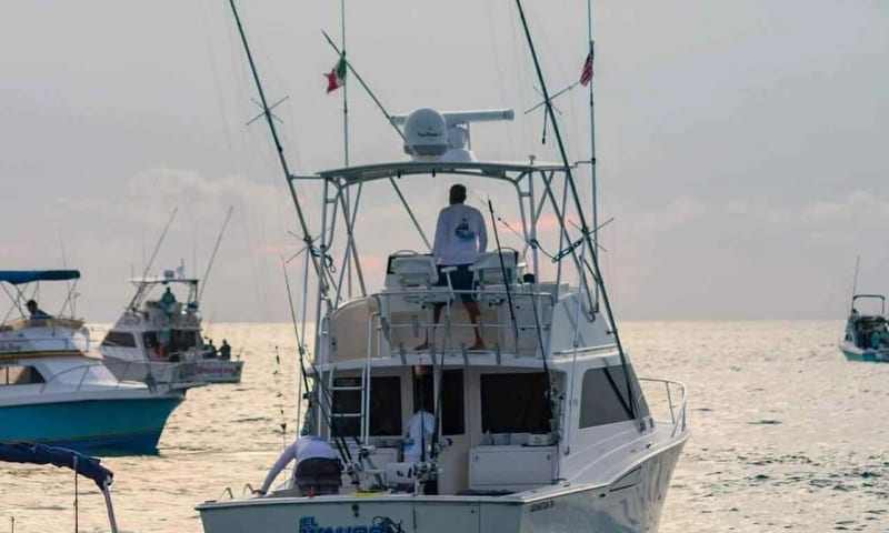35' Cabo Flybridge